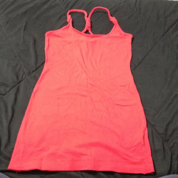 Red y- back tank - Picture 3 of 9